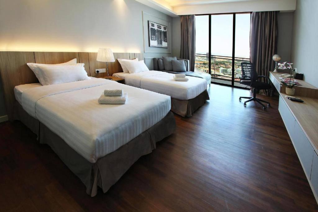 Shore Studio Rivercity View Malacca Exteriör bild
